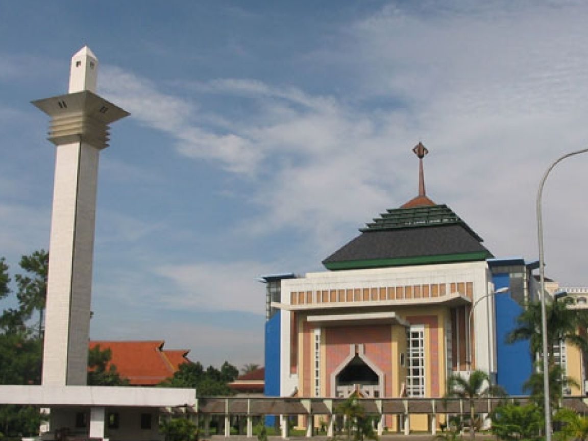 Masjid Al-Furqon: Pusat Ibadah yang Menginspirasi Jiwa di Cilacap